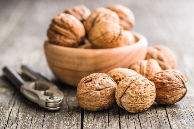 تصویر 1 از گردو تویسرکان مشهد با پوست کاغذی و طعم بی نظیر